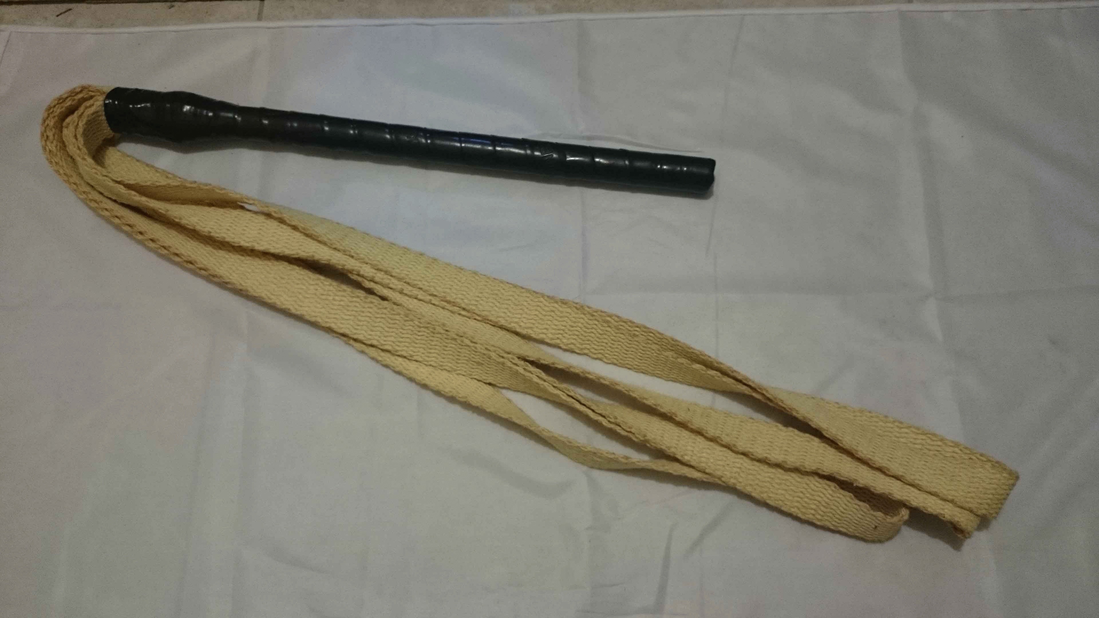 Fire flogger - 3 x 25mm double-sided kevlar falls - PU leather grip